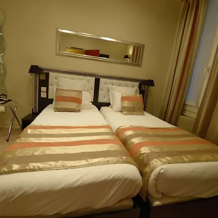 Отель Korner Montmartre 3*