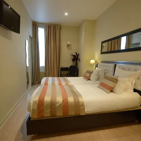 Korner Montmartre Hotel