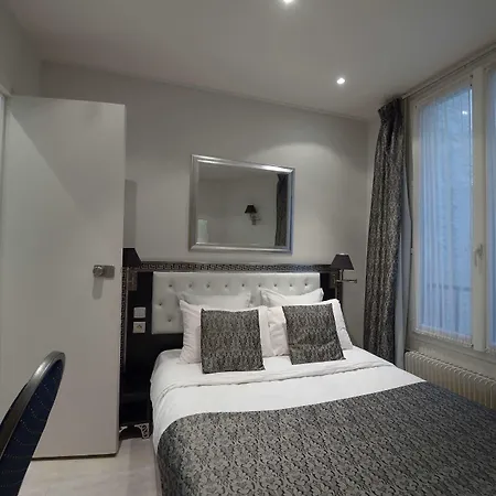 Отель Korner Montmartre