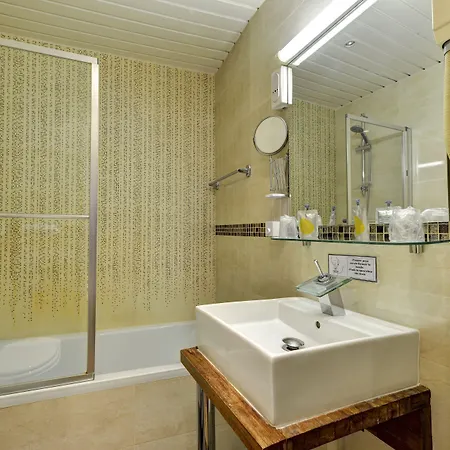 Korner Montmartre 3*