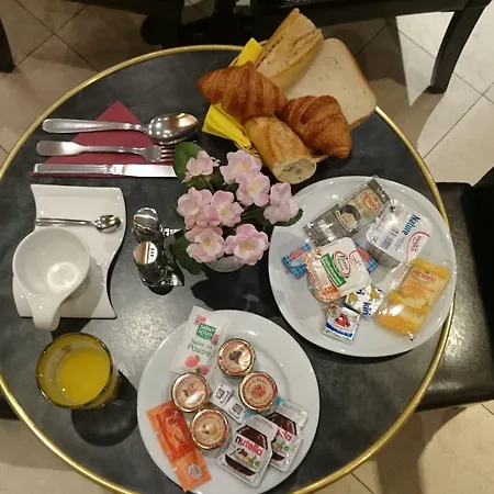 Korner Montmartre Hotel