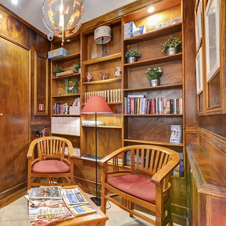 Korner Montmartre 3* Париж