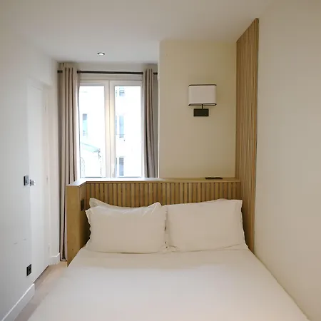 Korner Montmartre Отель