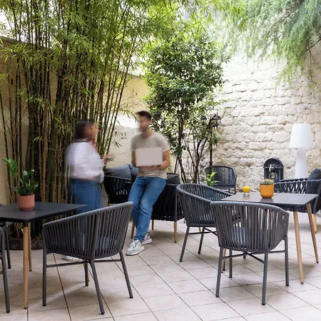 Korner Montmartre Hotel