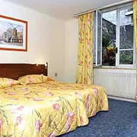 Korner Montmartre Hotel 3*