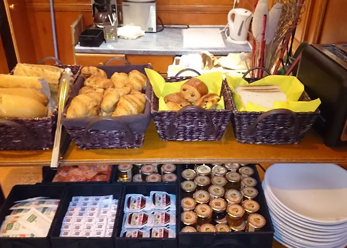 Korner Montmartre Szálloda 3*