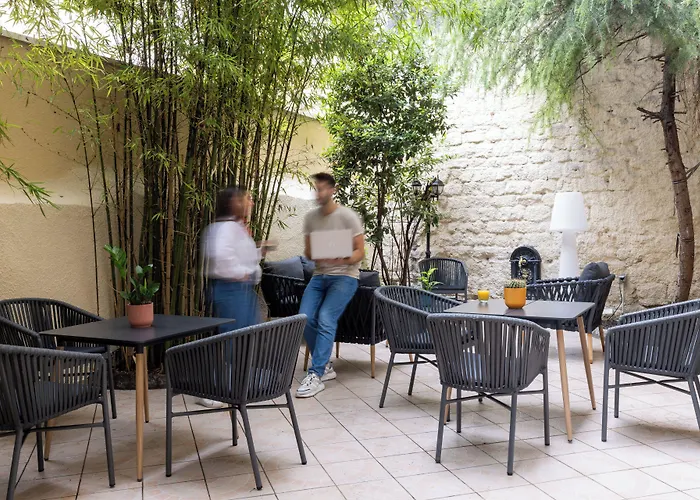 Korner Montmartre Hotel