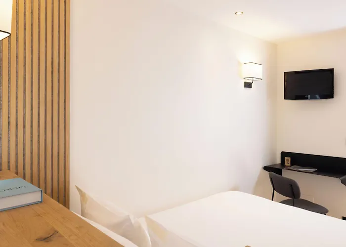 Korner Montmartre Szálloda